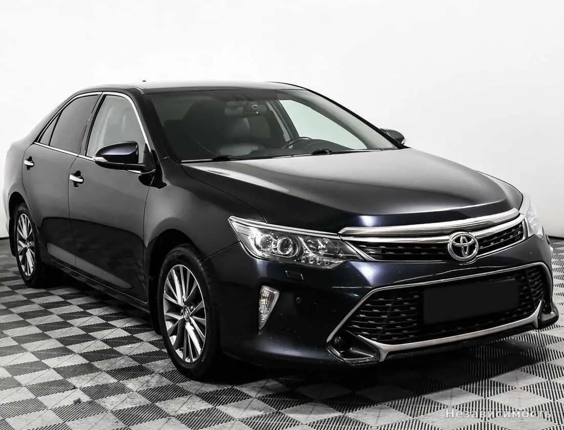 Toyota Camry 2017 с пробегом — фото 3