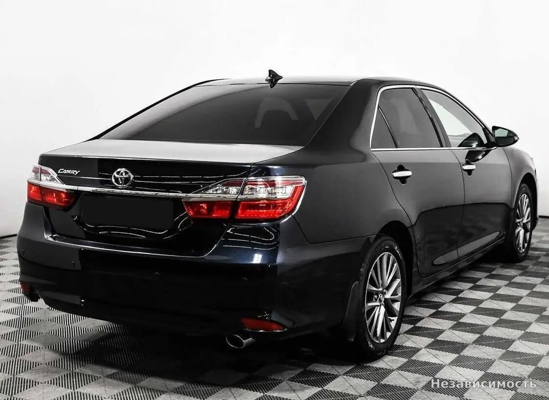 Toyota Camry 2017 с пробегом — фото 5