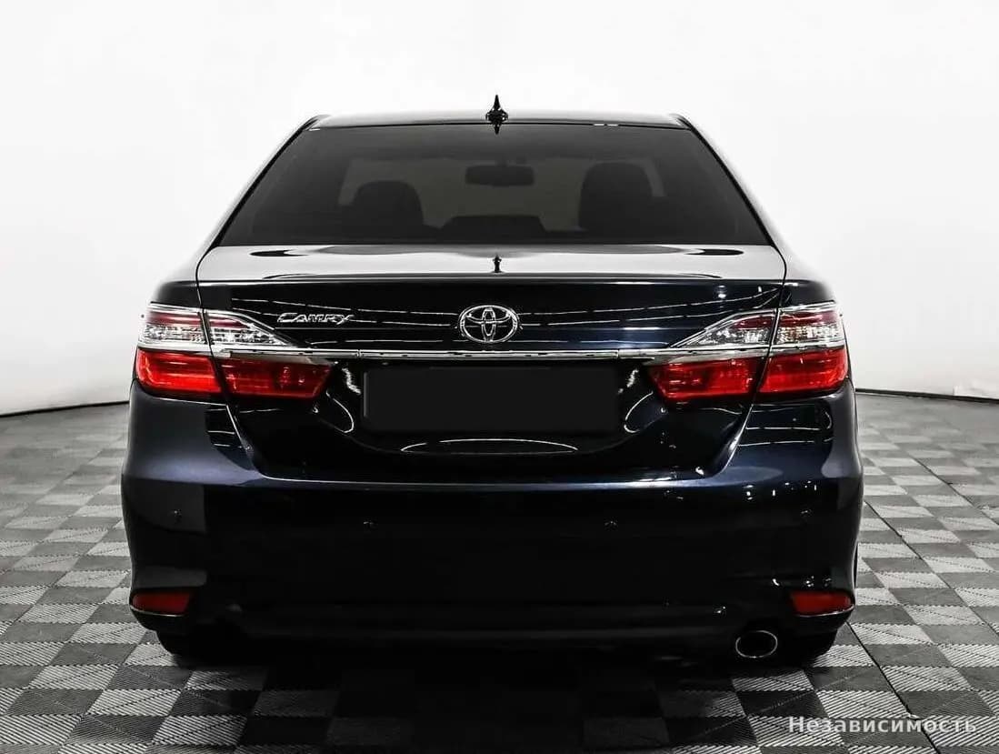 Toyota Camry 2017 с пробегом — фото 6