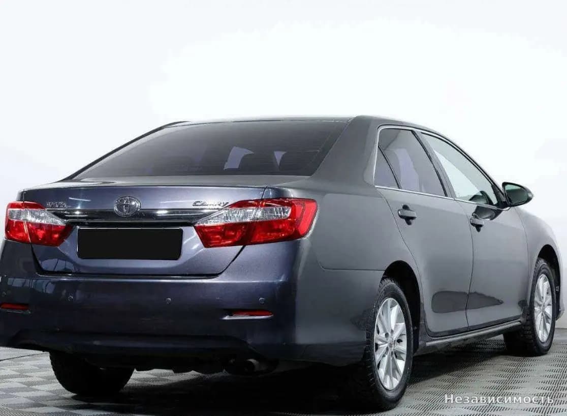 Toyota Camry 2013 с пробегом — фото 4
