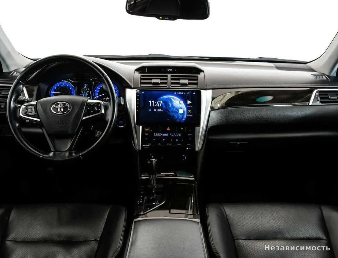 Toyota Camry 2015 с пробегом — фото 9