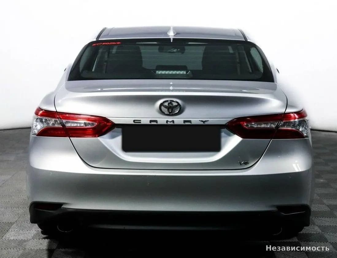 Toyota Camry 2018 с пробегом — фото 6