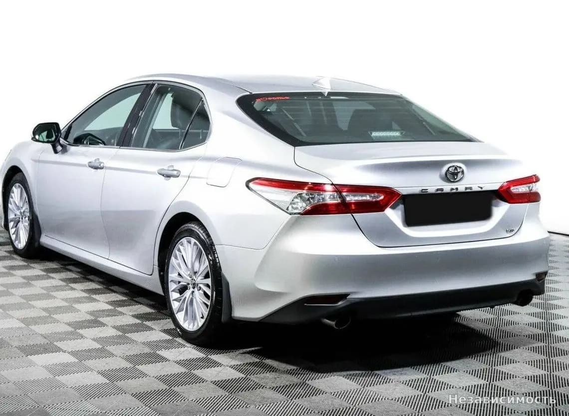 Toyota Camry 2018 с пробегом — фото 7