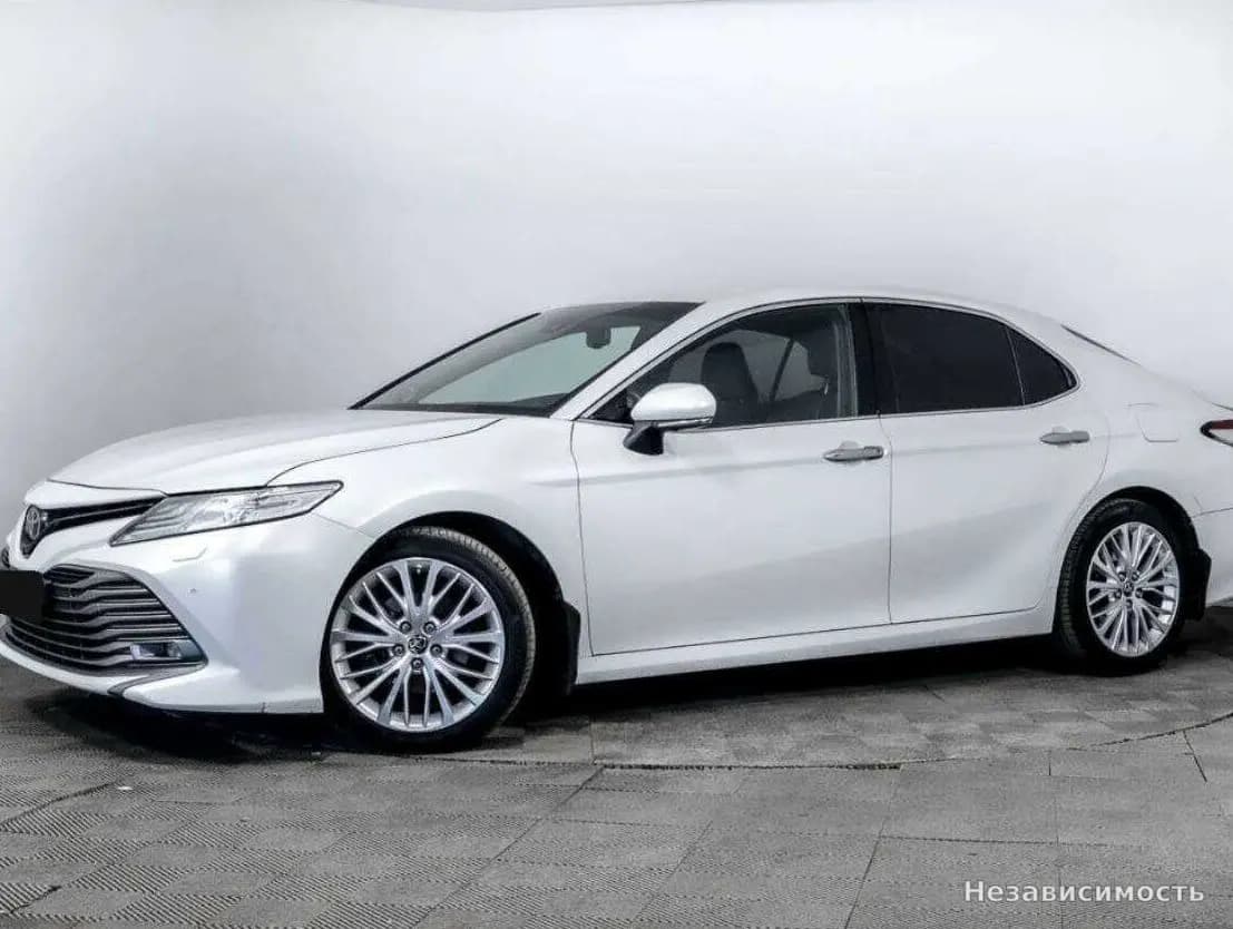 Toyota Camry, 2018 с пробегом