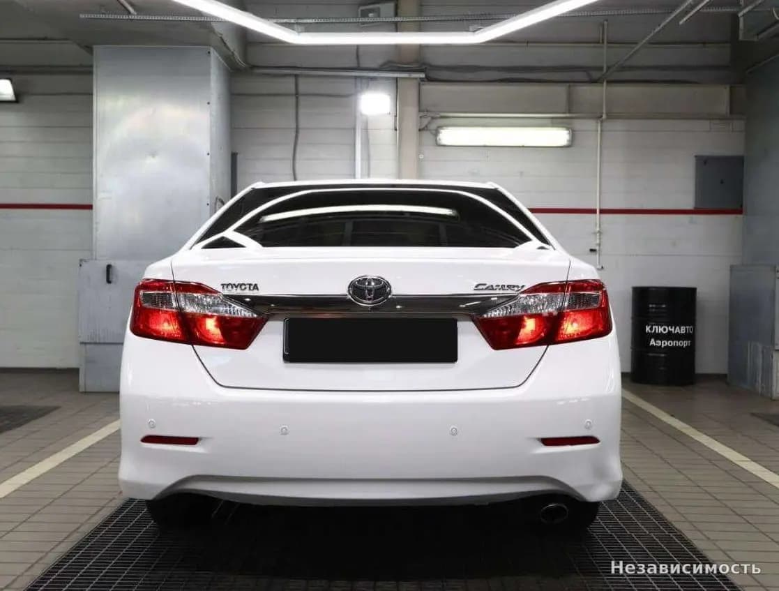 Toyota Camry 2013 с пробегом — фото 4