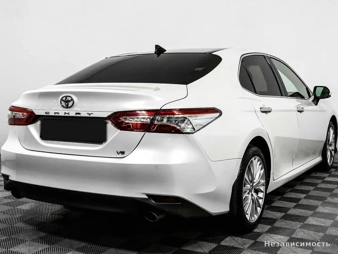 Toyota Camry 2019 с пробегом — фото 5