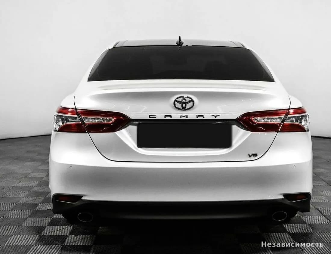 Toyota Camry 2019 с пробегом — фото 6