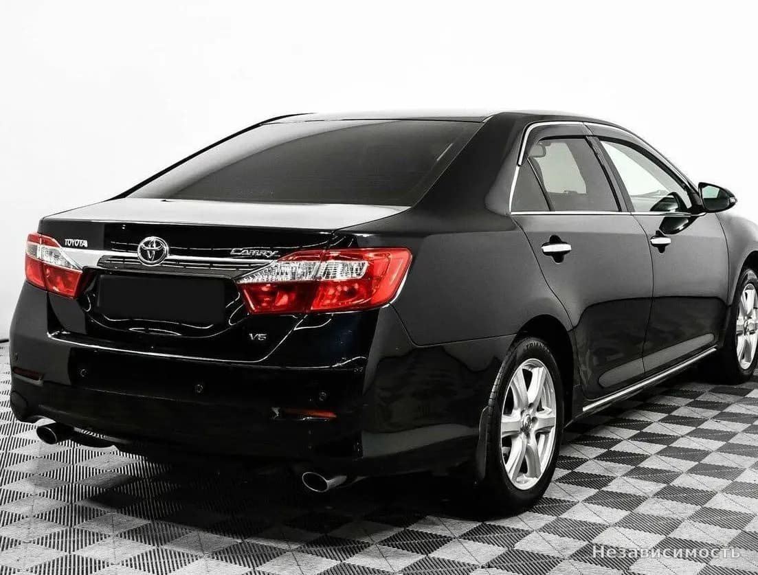 Toyota Camry 2012 с пробегом — фото 5