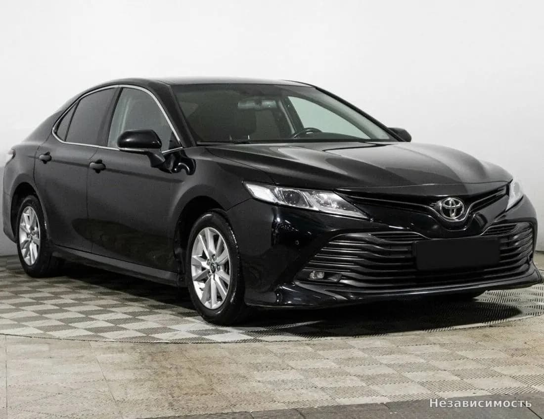 Toyota Camry 2018 с пробегом — фото 3