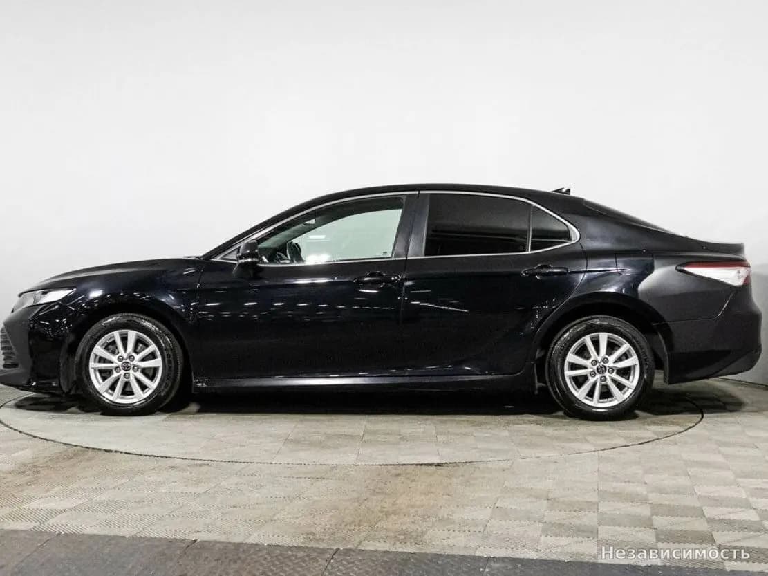 Toyota Camry 2018 с пробегом — фото 8