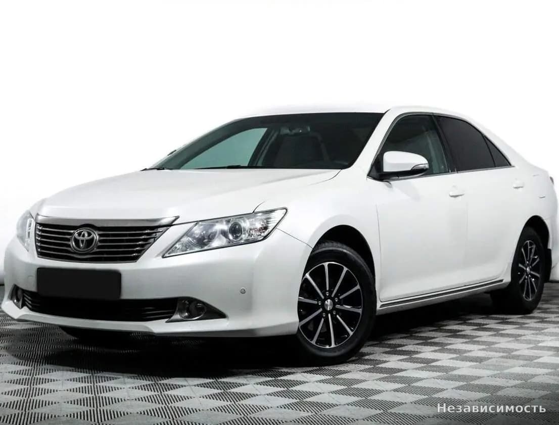 Toyota Camry, 2013 с пробегом