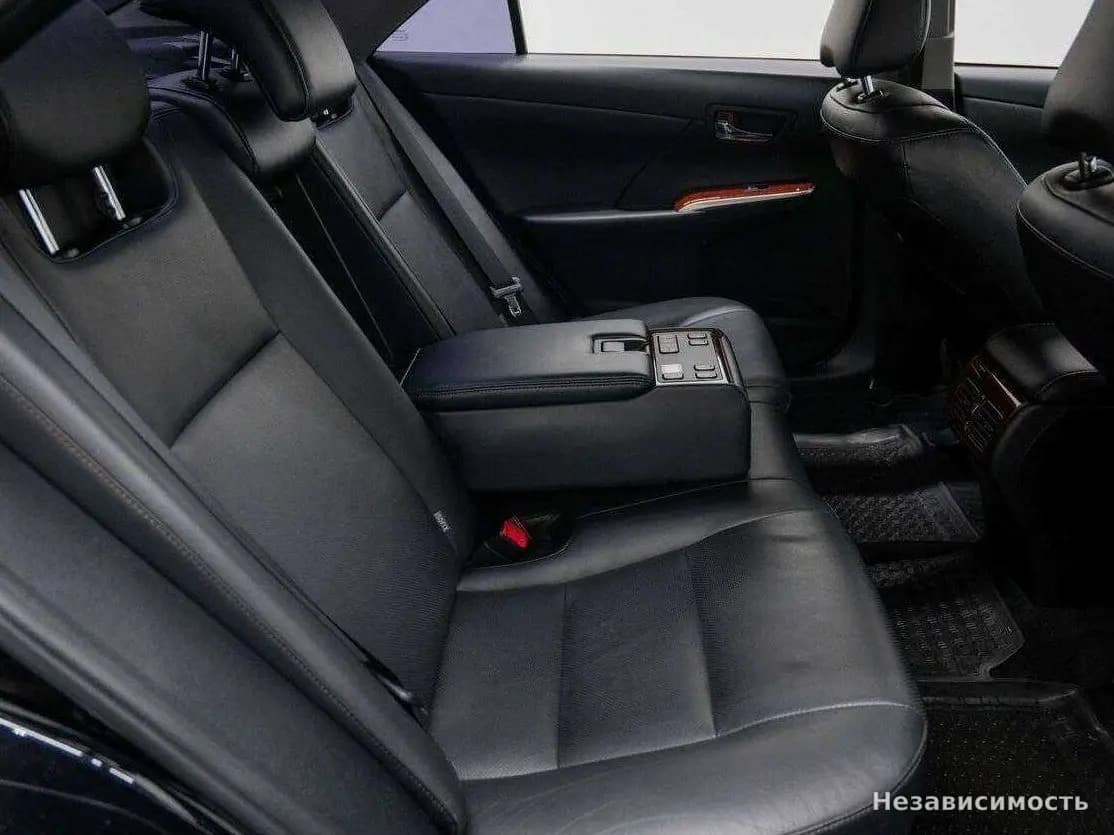 Toyota Camry 2014 с пробегом — фото 9