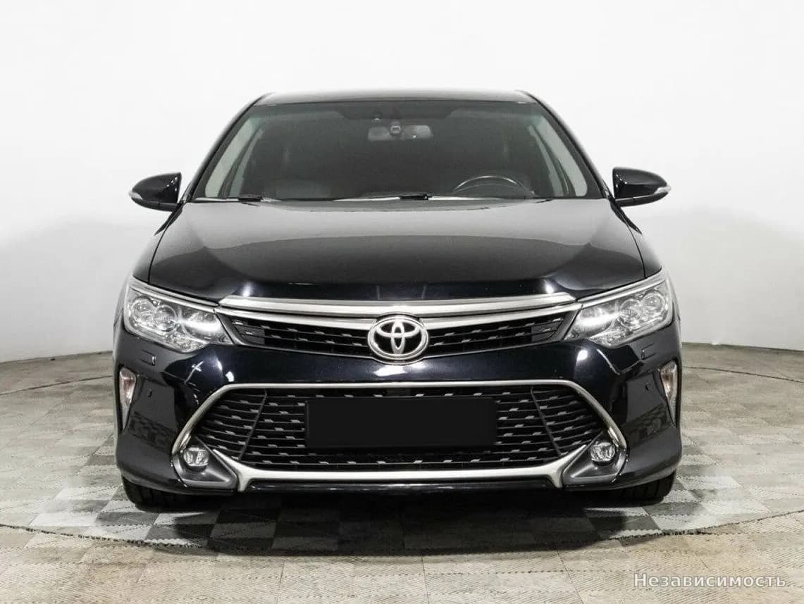 Toyota Camry 2017 с пробегом — фото 2