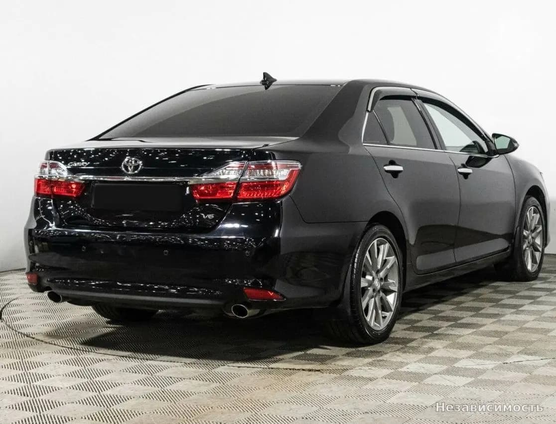 Toyota Camry 2017 с пробегом — фото 5