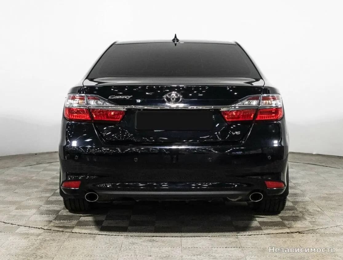 Toyota Camry 2017 с пробегом — фото 6