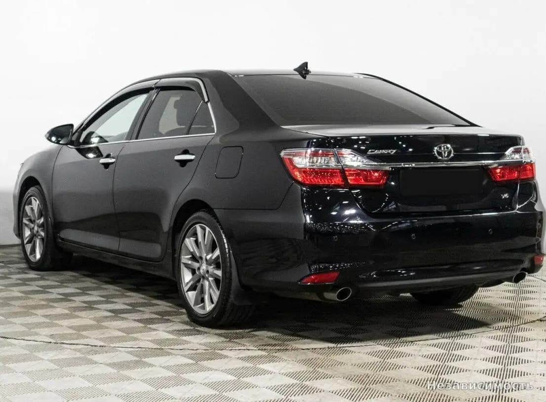 Toyota Camry 2017 с пробегом — фото 7