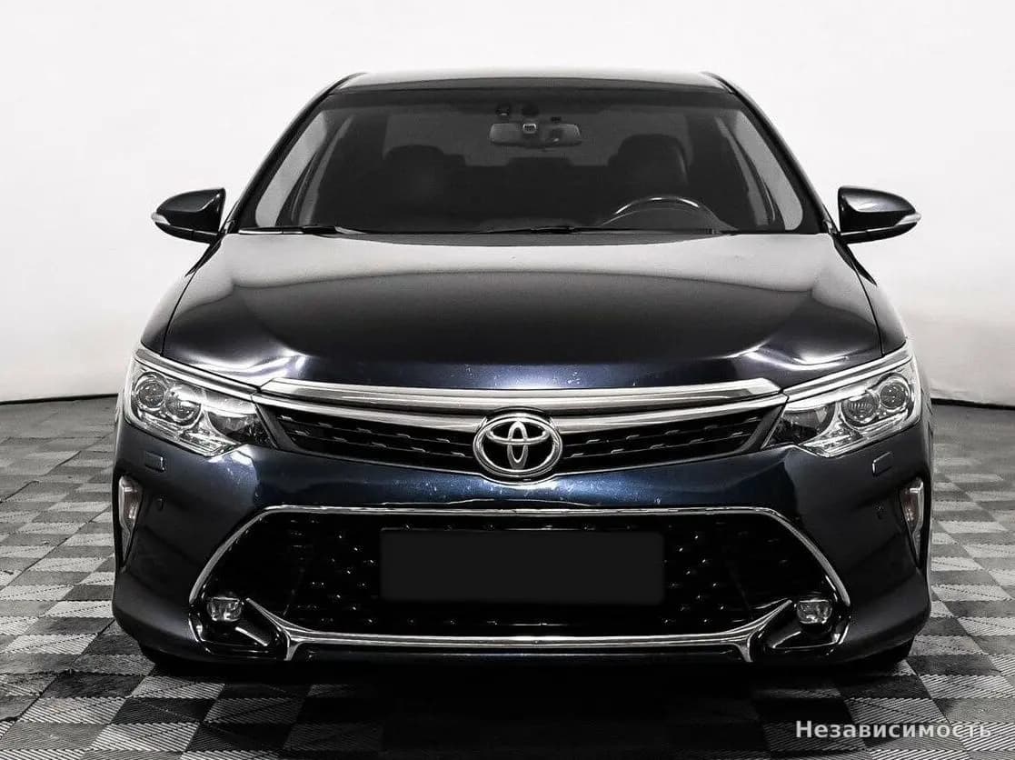 Toyota Camry 2017 с пробегом — фото 2
