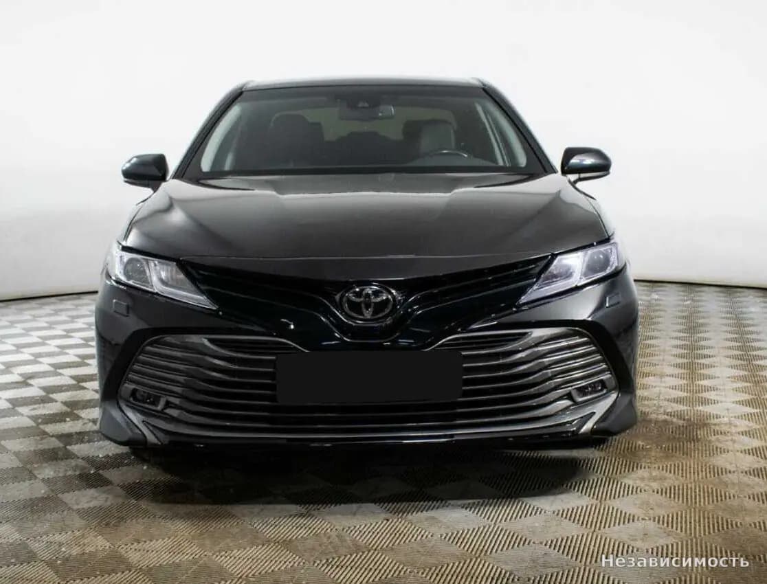 Toyota Camry 2018 с пробегом — фото 2