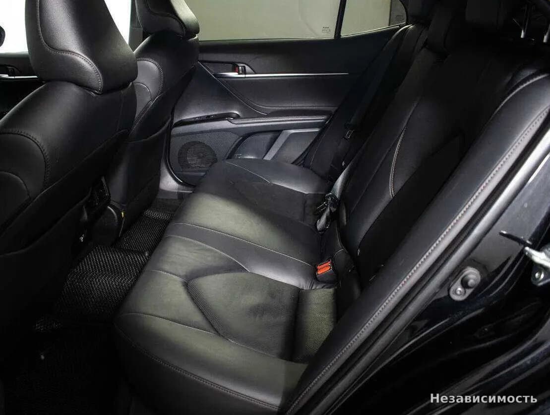 Toyota Camry 2018 с пробегом — фото 10
