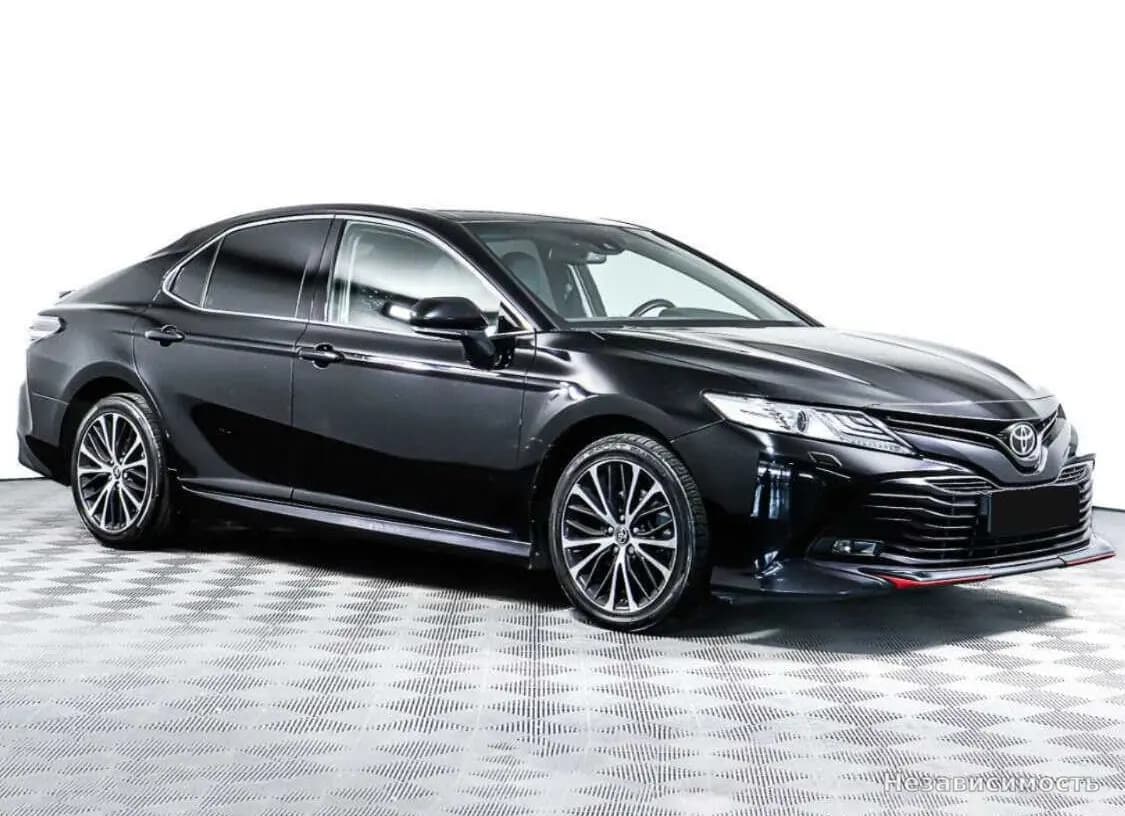 Toyota Camry 2020 с пробегом — фото 3