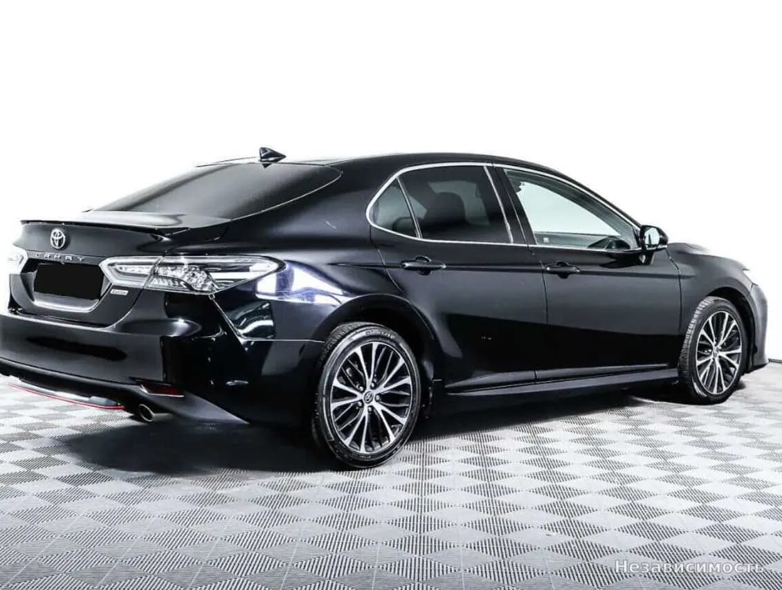 Toyota Camry 2020 с пробегом — фото 5