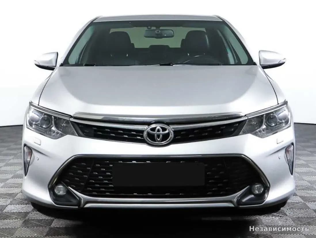 Toyota Camry 2017 с пробегом — фото 2