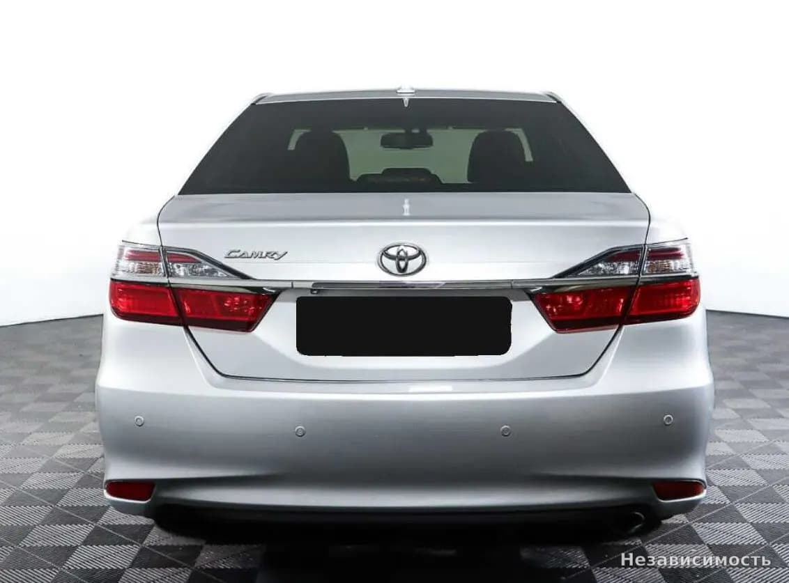Toyota Camry 2017 с пробегом — фото 6
