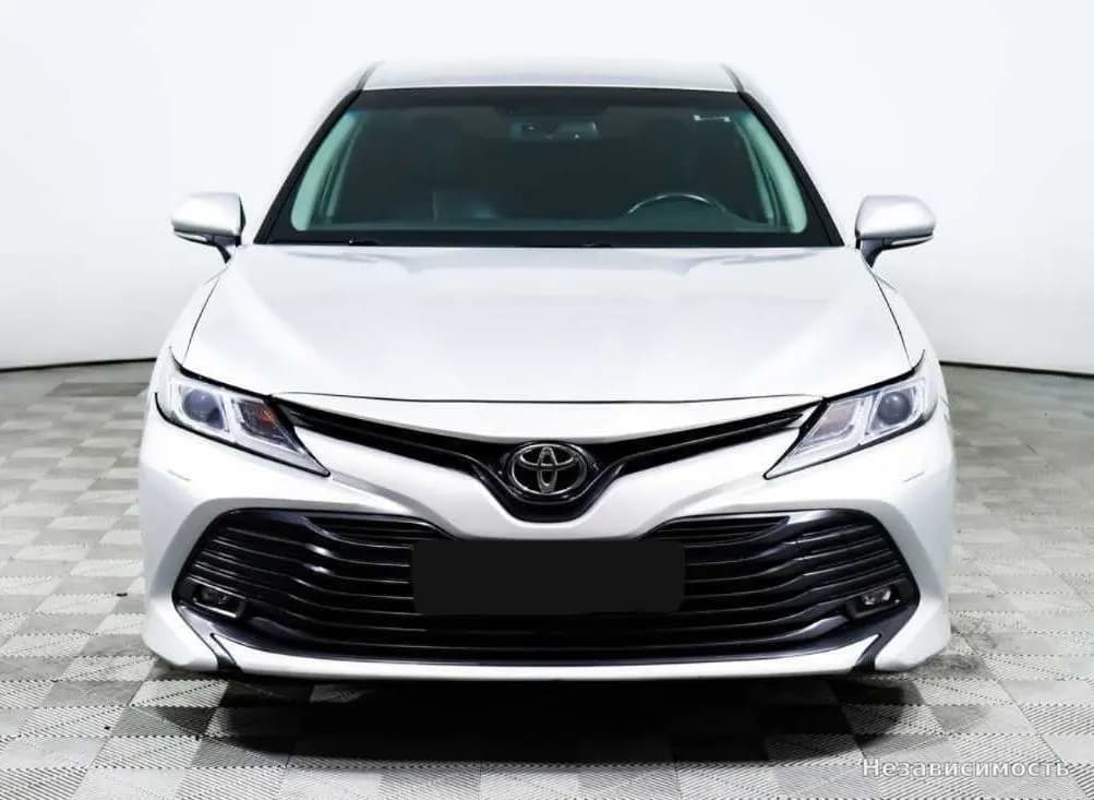 Toyota Camry 2018 с пробегом — фото 2