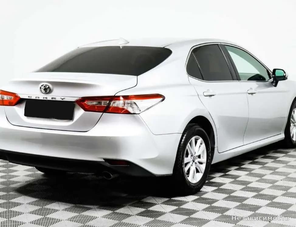 Toyota Camry 2018 с пробегом — фото 5