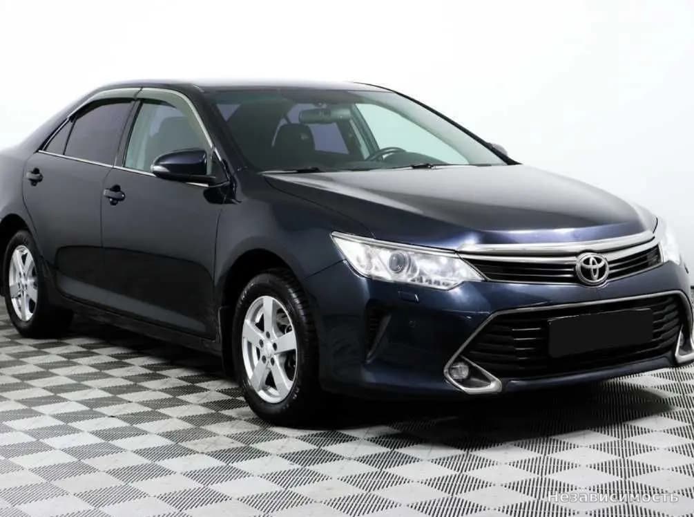 Toyota Camry 2015 с пробегом — фото 3