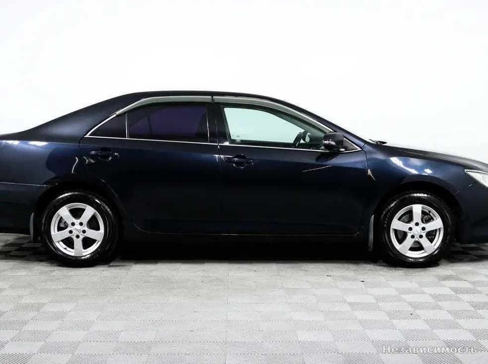 Toyota Camry 2015 с пробегом — фото 4