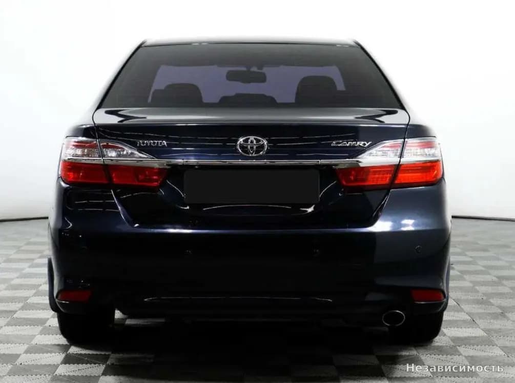 Toyota Camry 2015 с пробегом — фото 6