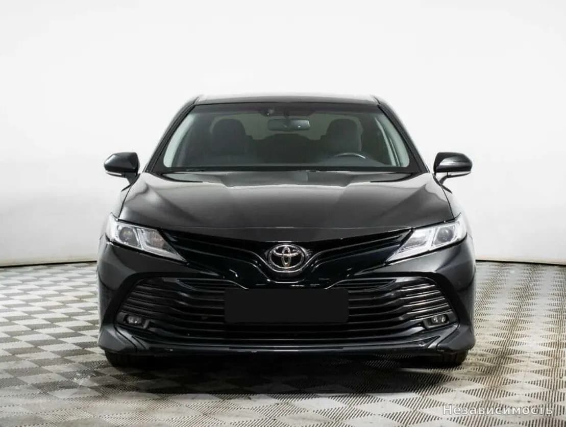 Toyota Camry 2020 с пробегом — фото 2