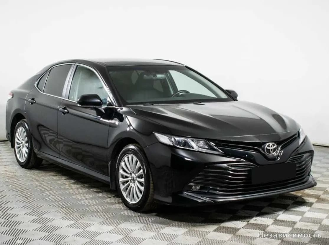 Toyota Camry 2020 с пробегом — фото 3