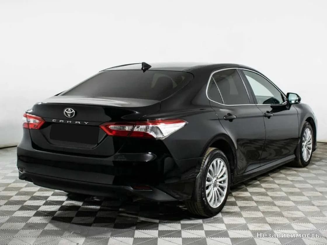Toyota Camry 2020 с пробегом — фото 4