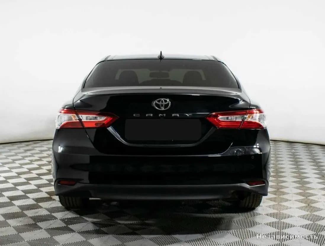 Toyota Camry 2020 с пробегом — фото 5