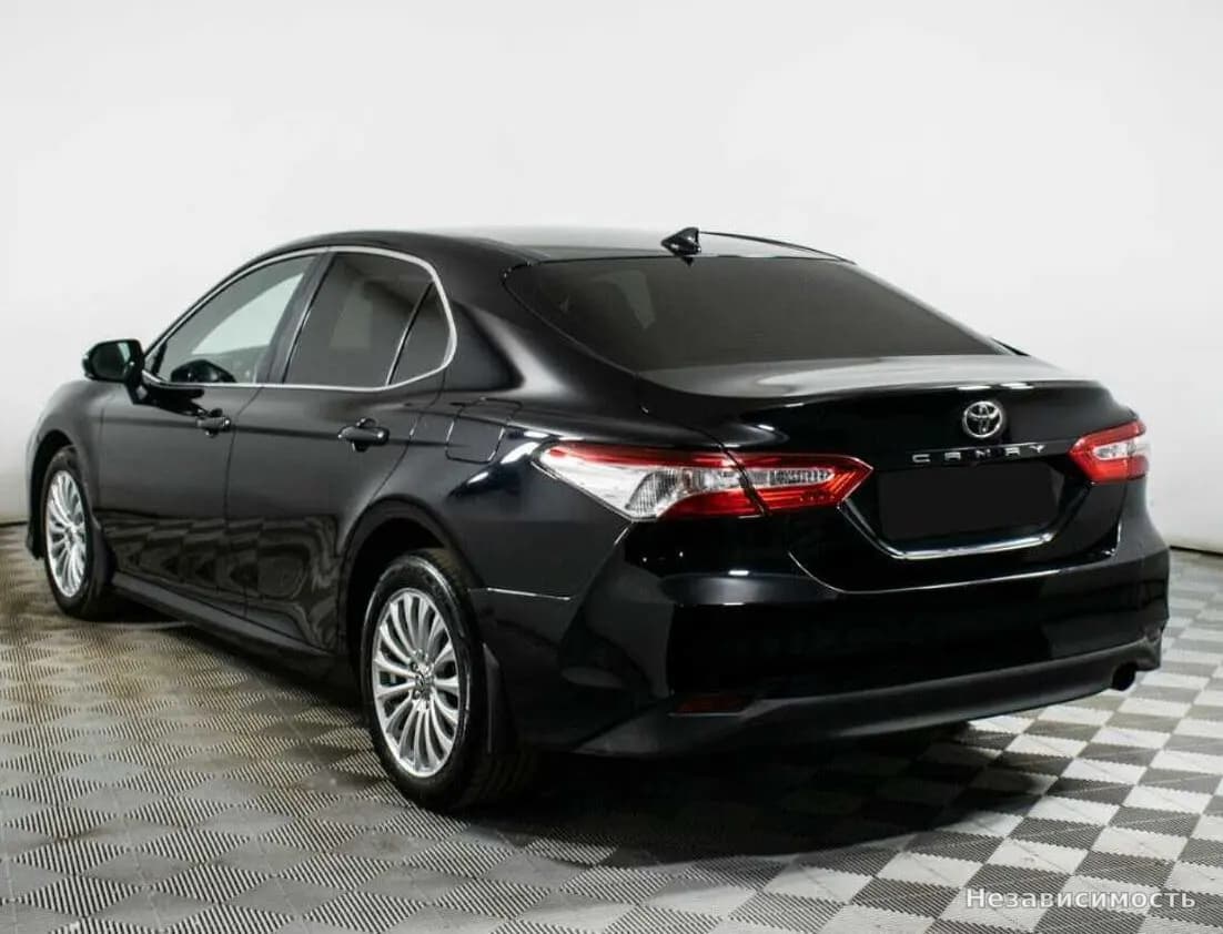 Toyota Camry 2020 с пробегом — фото 6