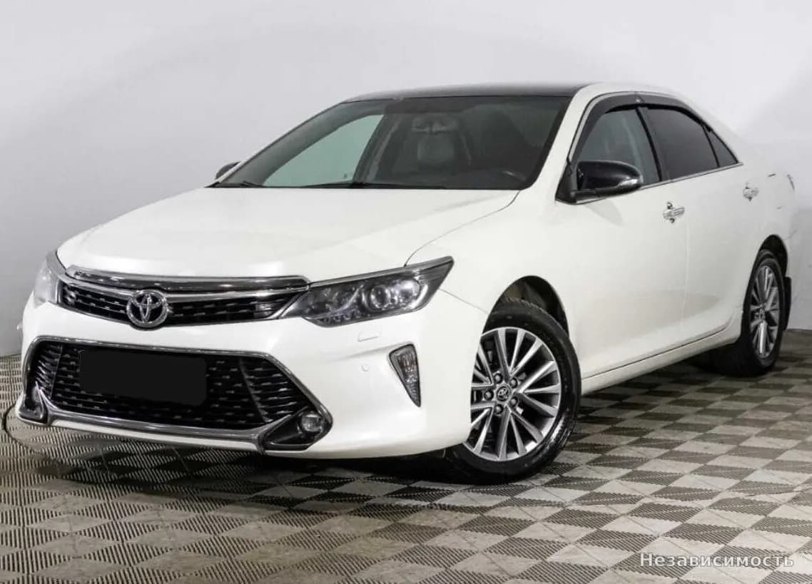 Toyota Camry, 2017 с пробегом