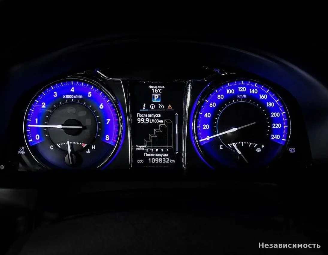Toyota Camry 2016 с пробегом — фото 8
