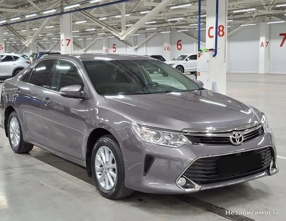 Toyota Camry 2016 с пробегом — фото 3