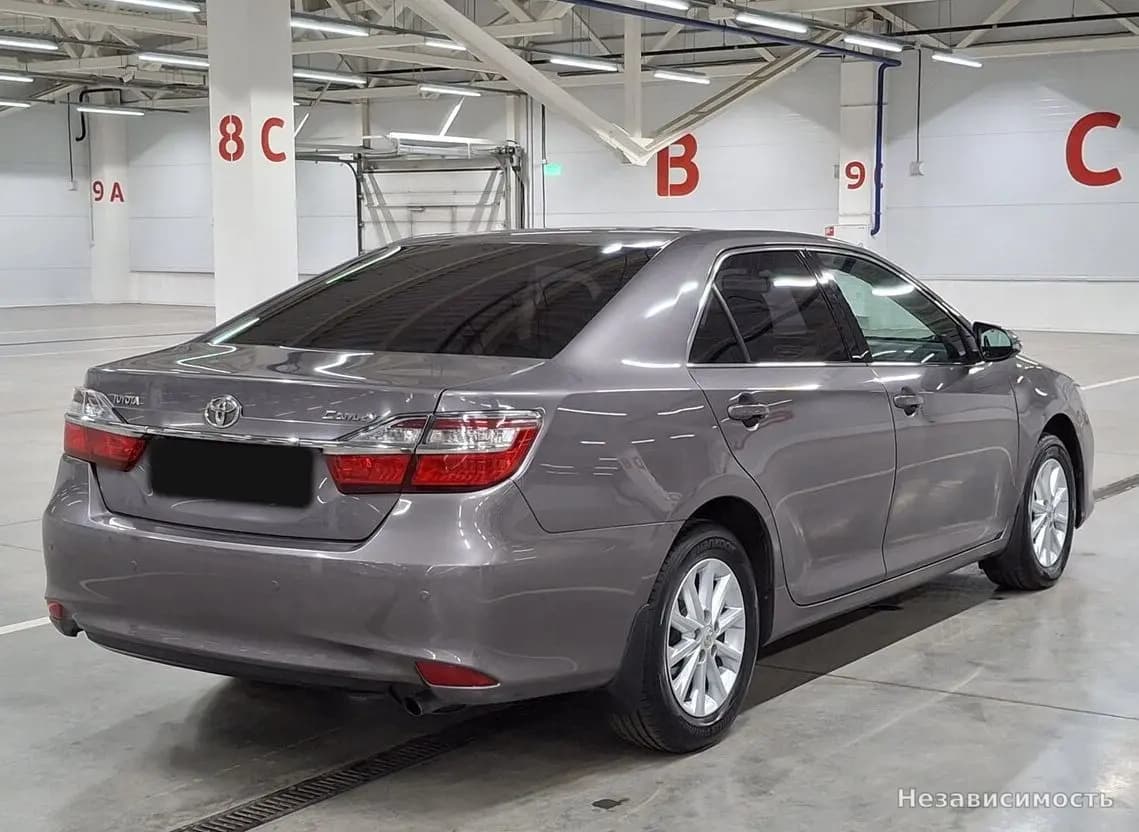 Toyota Camry 2016 с пробегом — фото 5