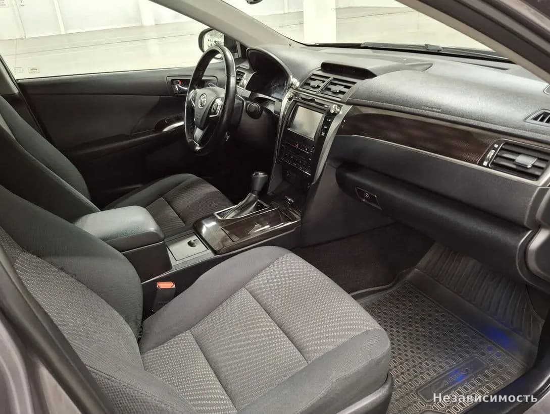 Toyota Camry 2016 с пробегом — фото 10