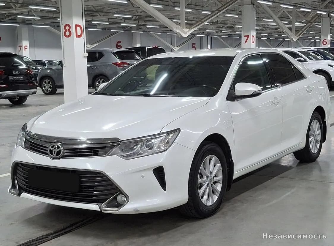 Toyota Camry, 2015 с пробегом