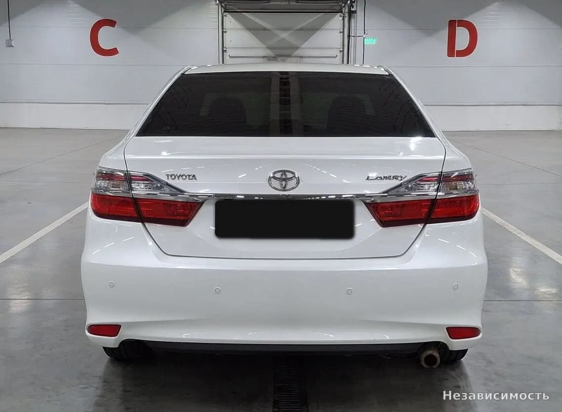 Toyota Camry 2015 с пробегом — фото 6