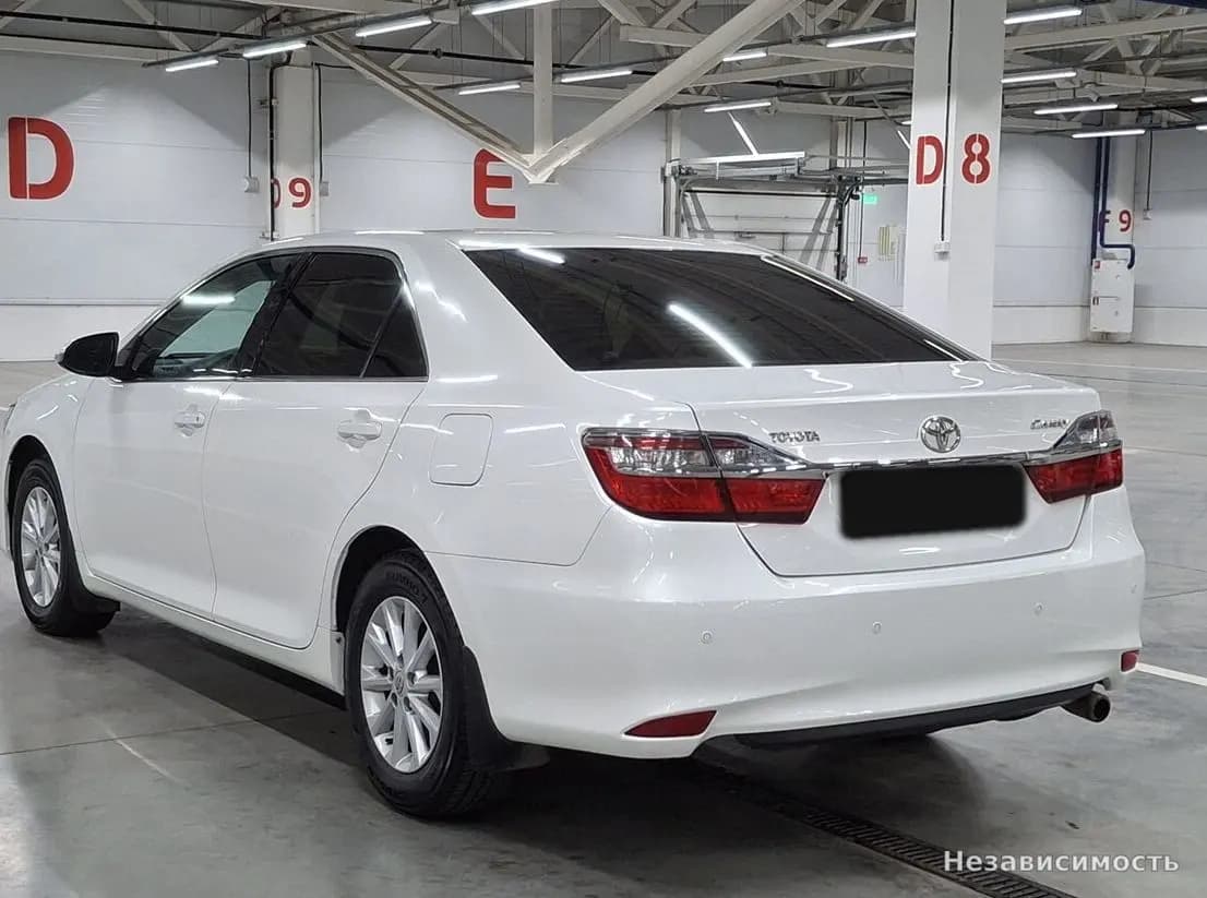 Toyota Camry 2015 с пробегом — фото 7