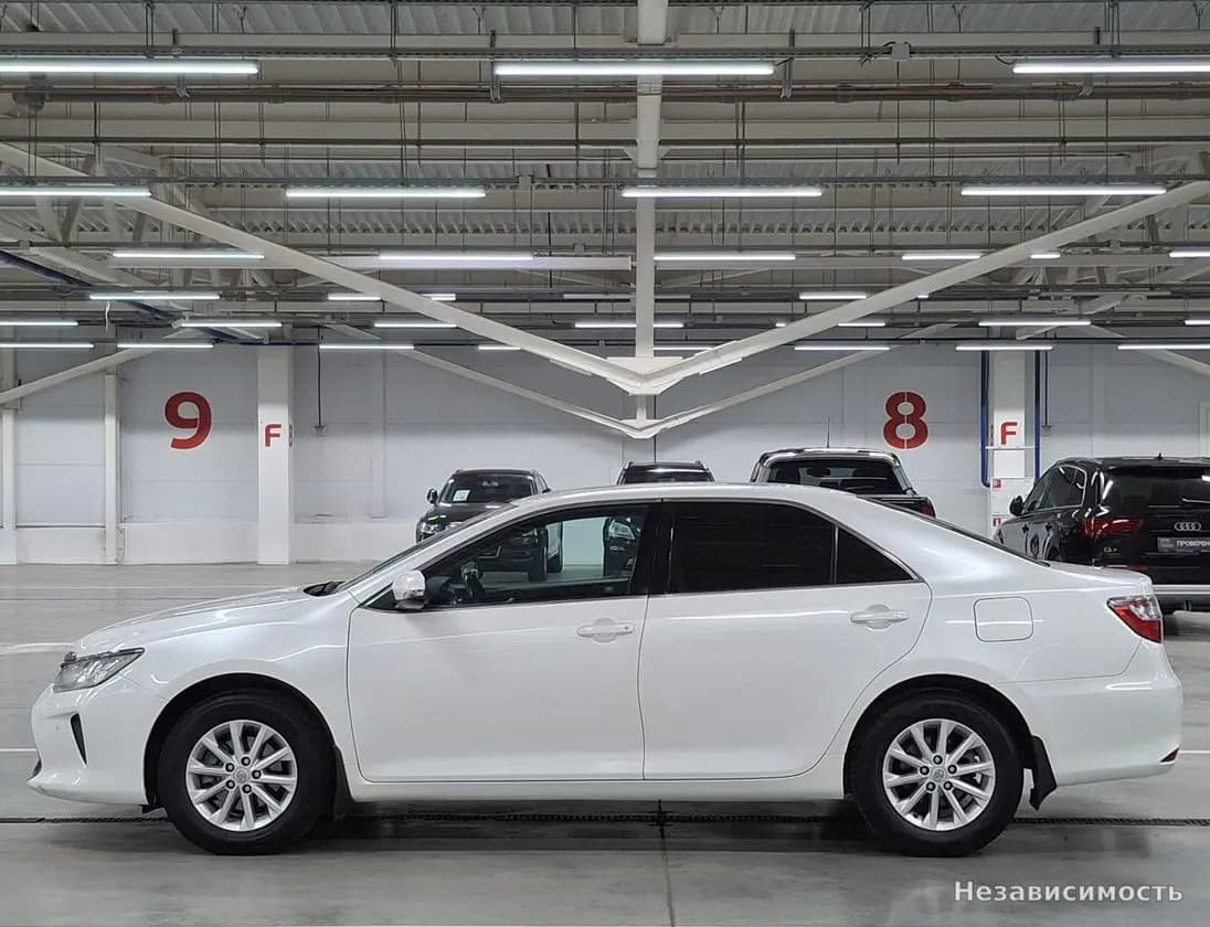 Toyota Camry 2015 с пробегом — фото 8