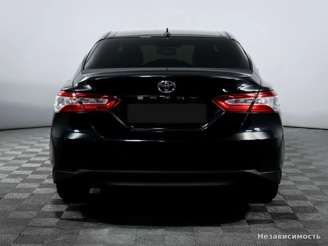 Toyota Camry 2019 с пробегом — фото 6