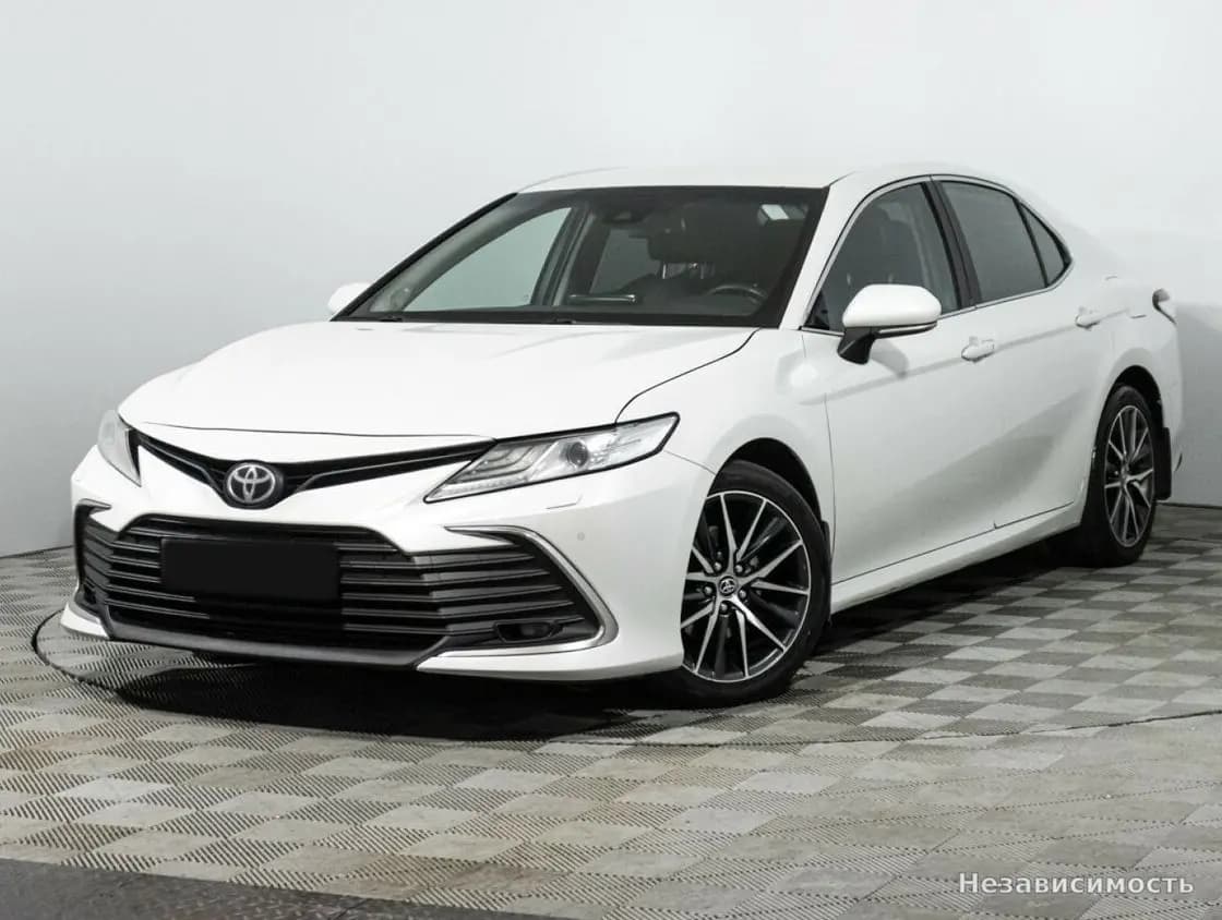Toyota Camry, 2021 с пробегом