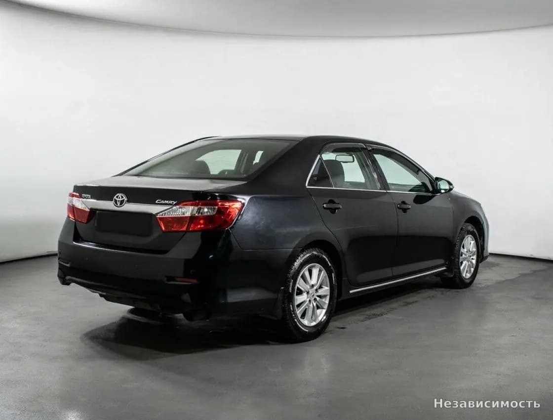 Toyota Camry 2013 с пробегом — фото 5
