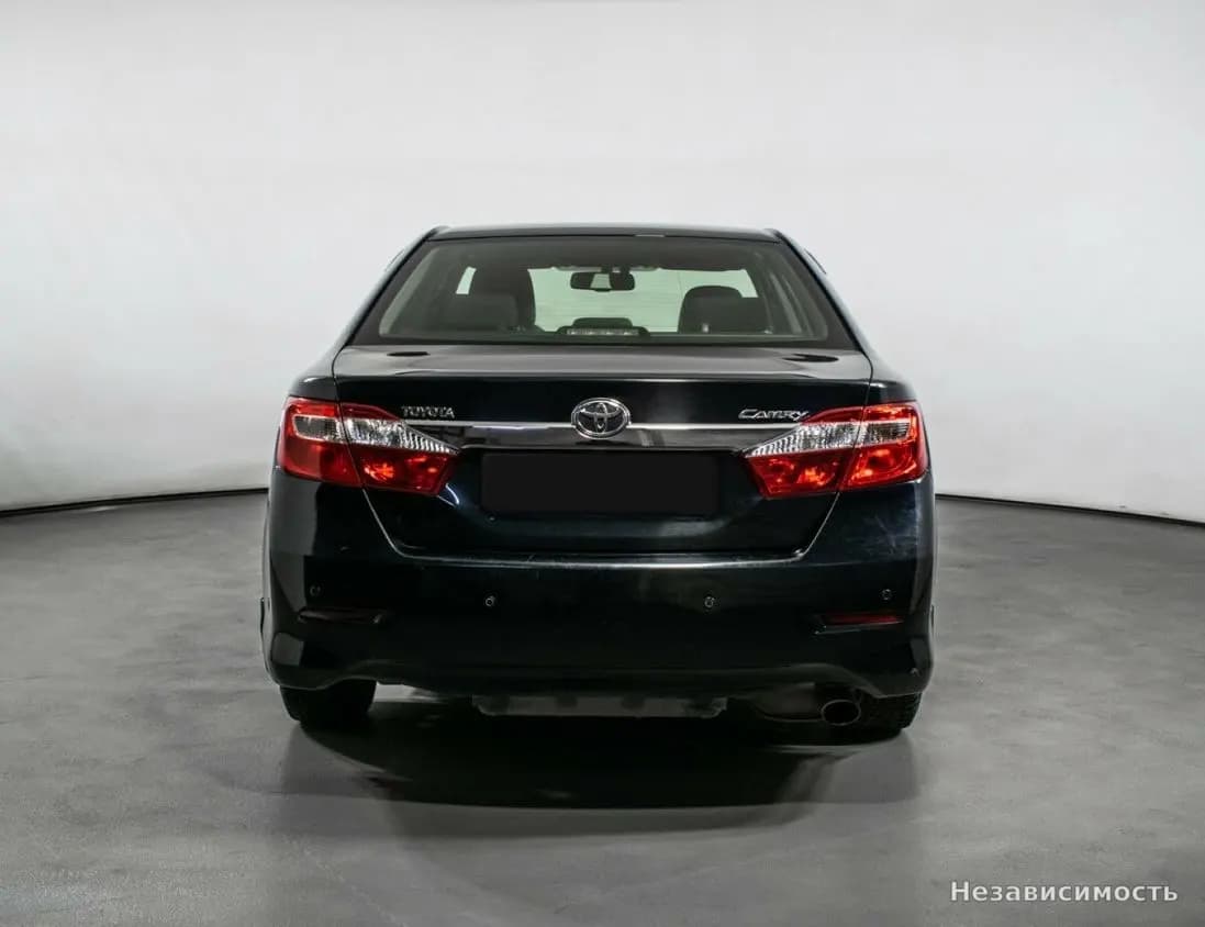 Toyota Camry 2013 с пробегом — фото 6
